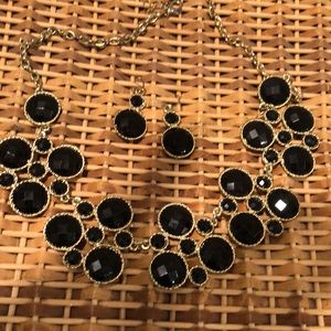 Necklace with matching earrings. New